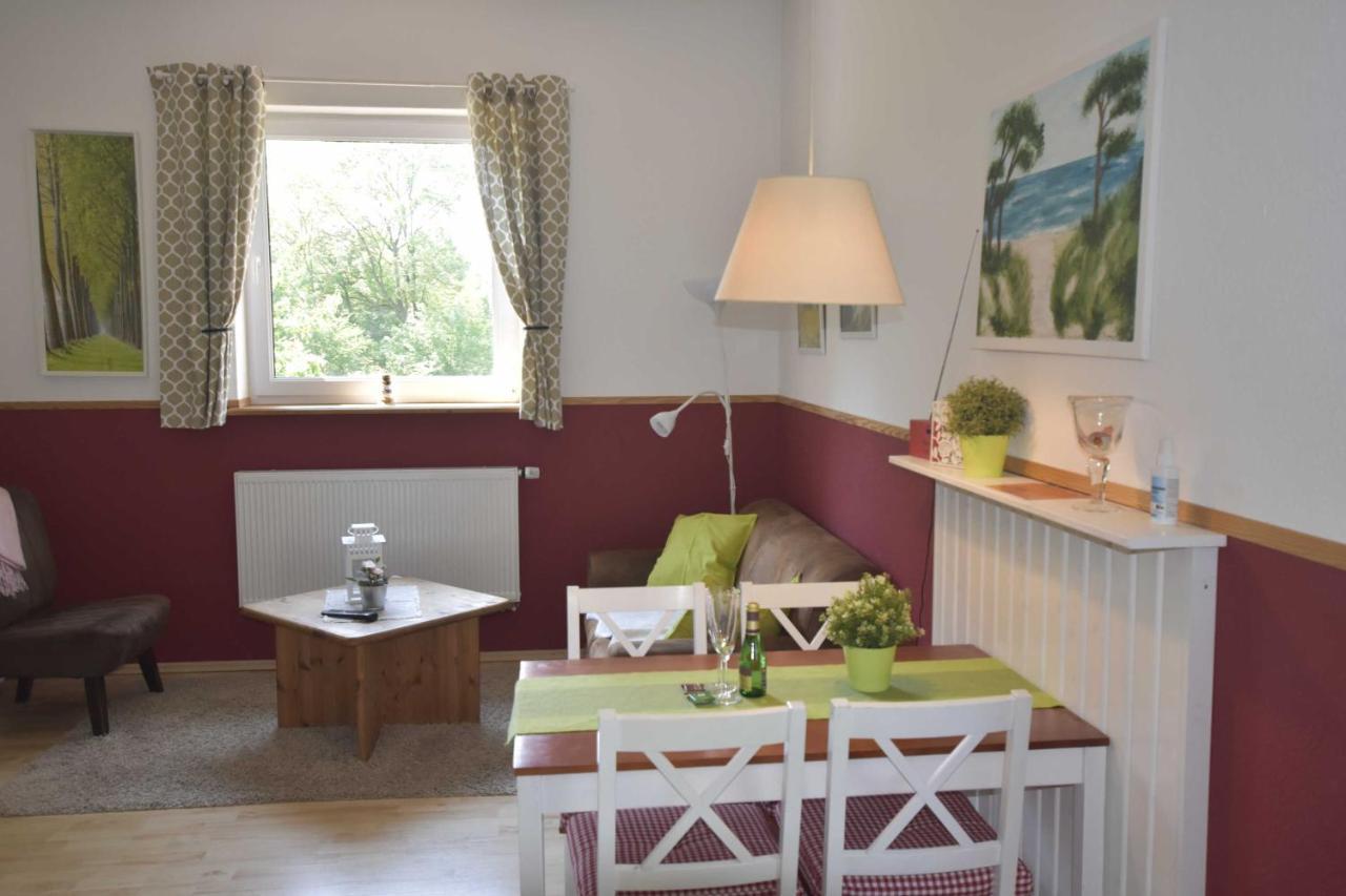 Ferienwohnung Og Im Roten Haus Am Ostsee Radweg Ovs 103 Blowatz Exteriör bild